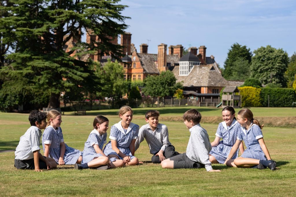 Boarding vs Day School: How to Choose the Right Option for Your Child